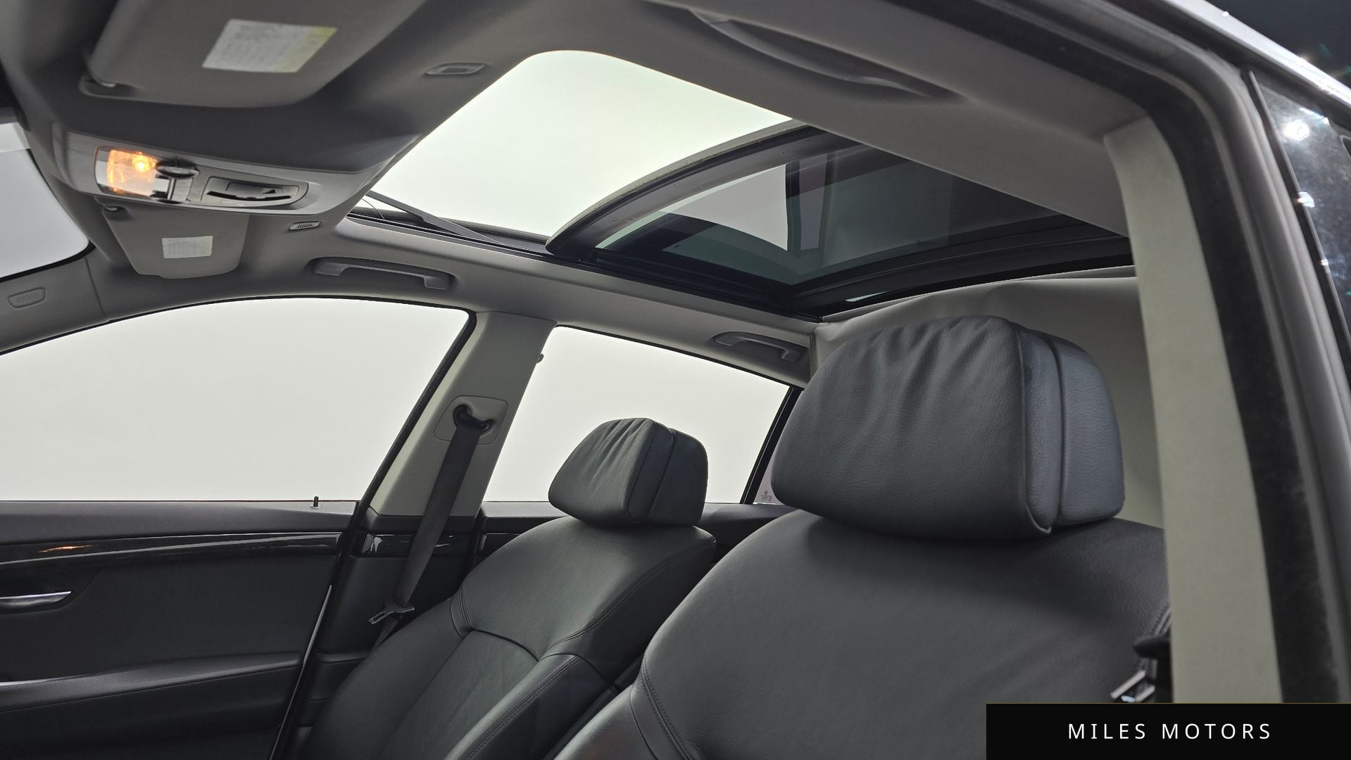 BMW 5 Series GT (F07) 2011 — миниатюра 19