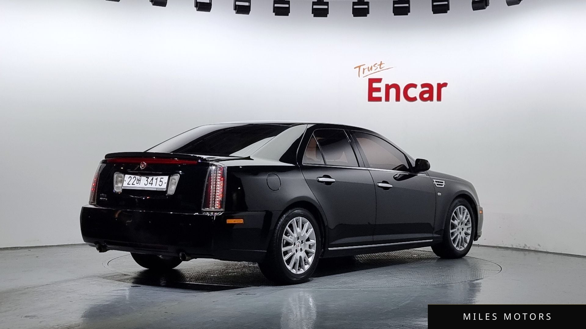 Cadillac STS 2011 — миниатюра 2