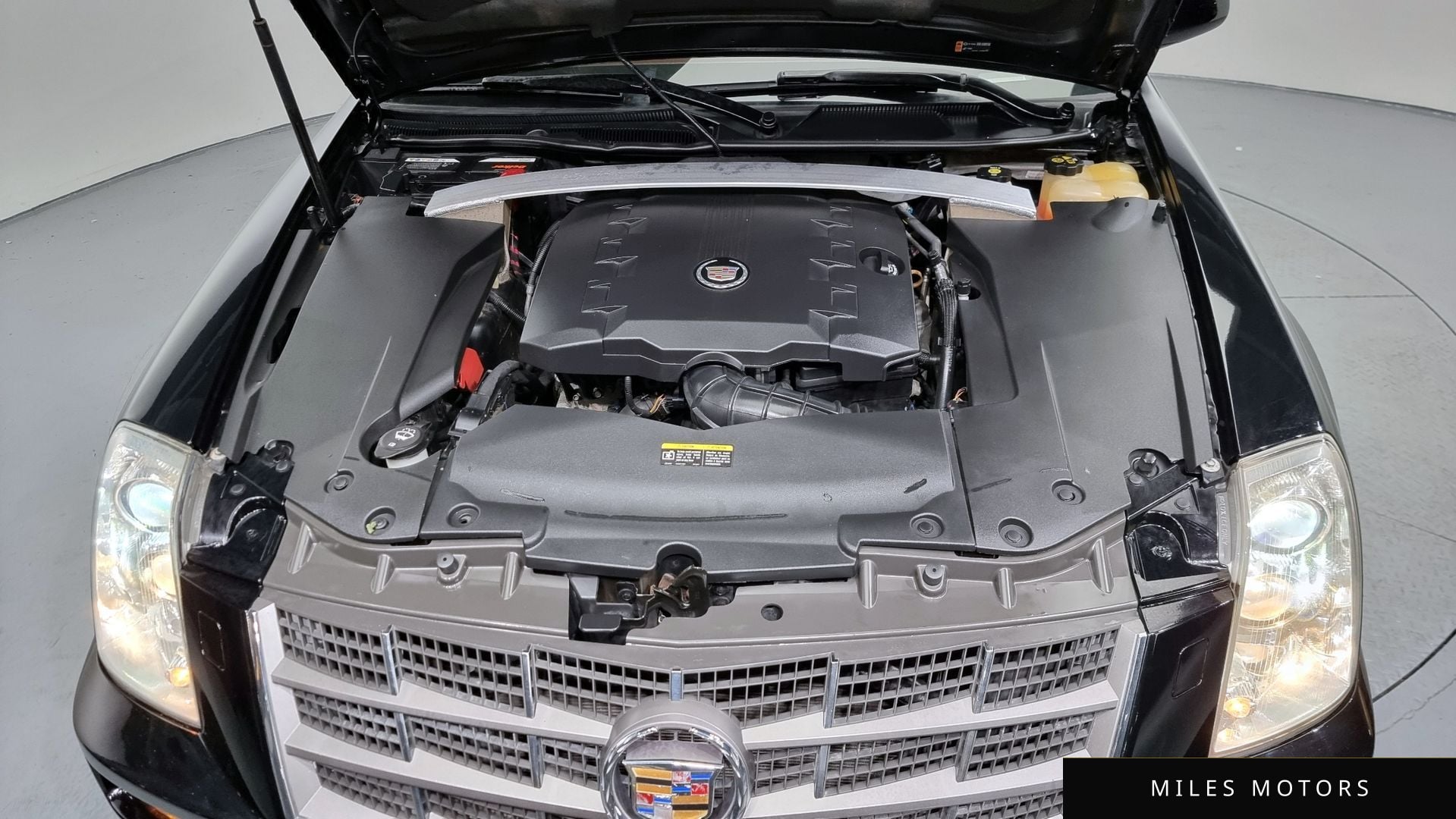 Cadillac STS 2011 — миниатюра 6