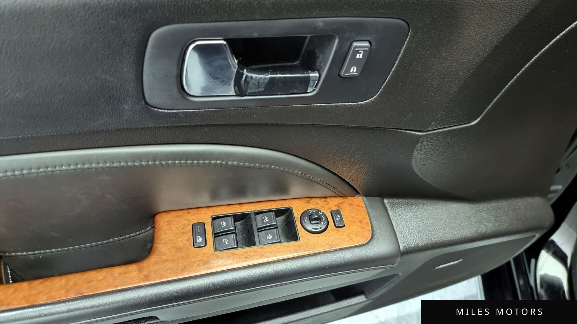 Cadillac STS 2011 — миниатюра 14