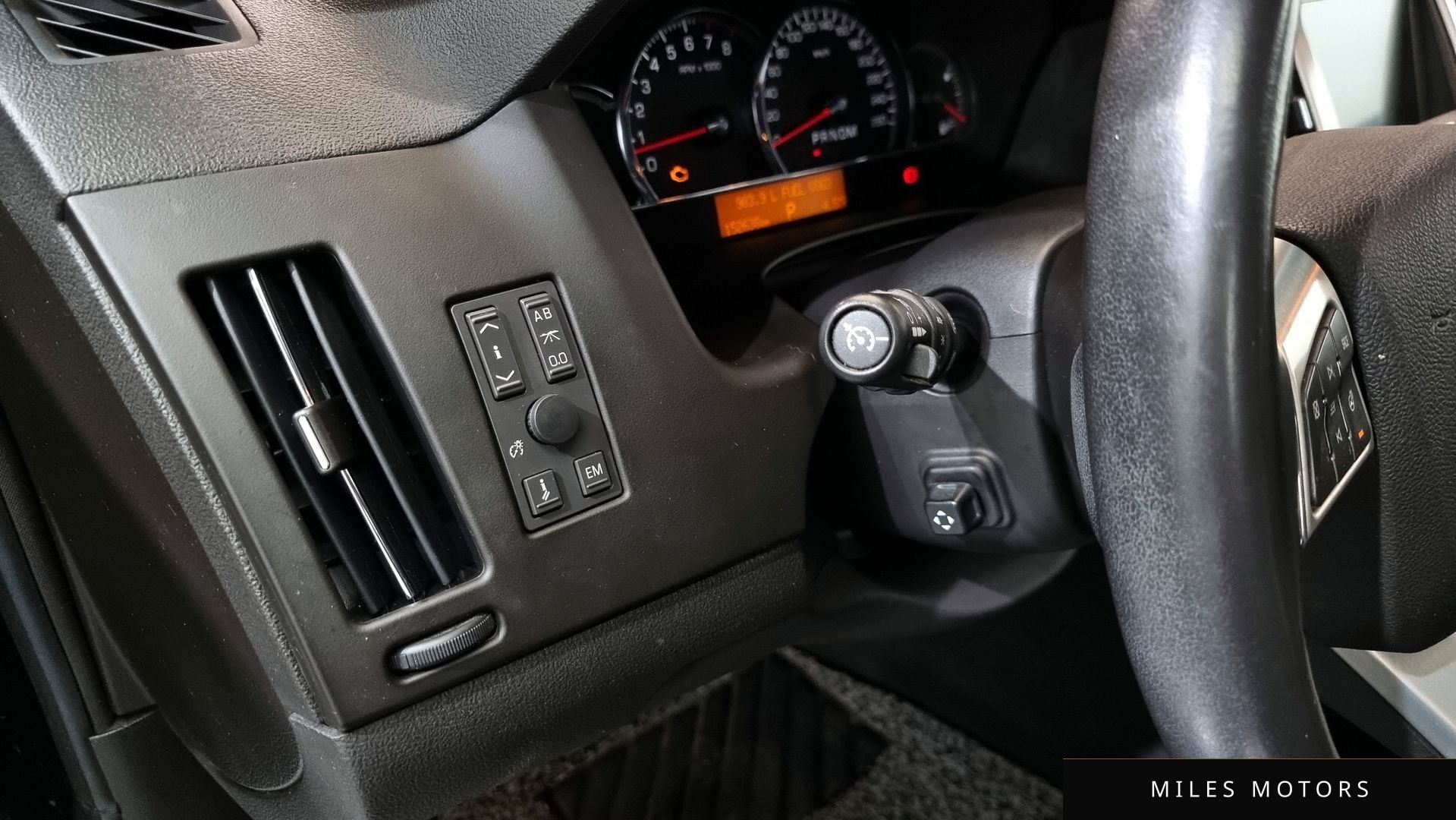 Cadillac STS 2011 — миниатюра 15