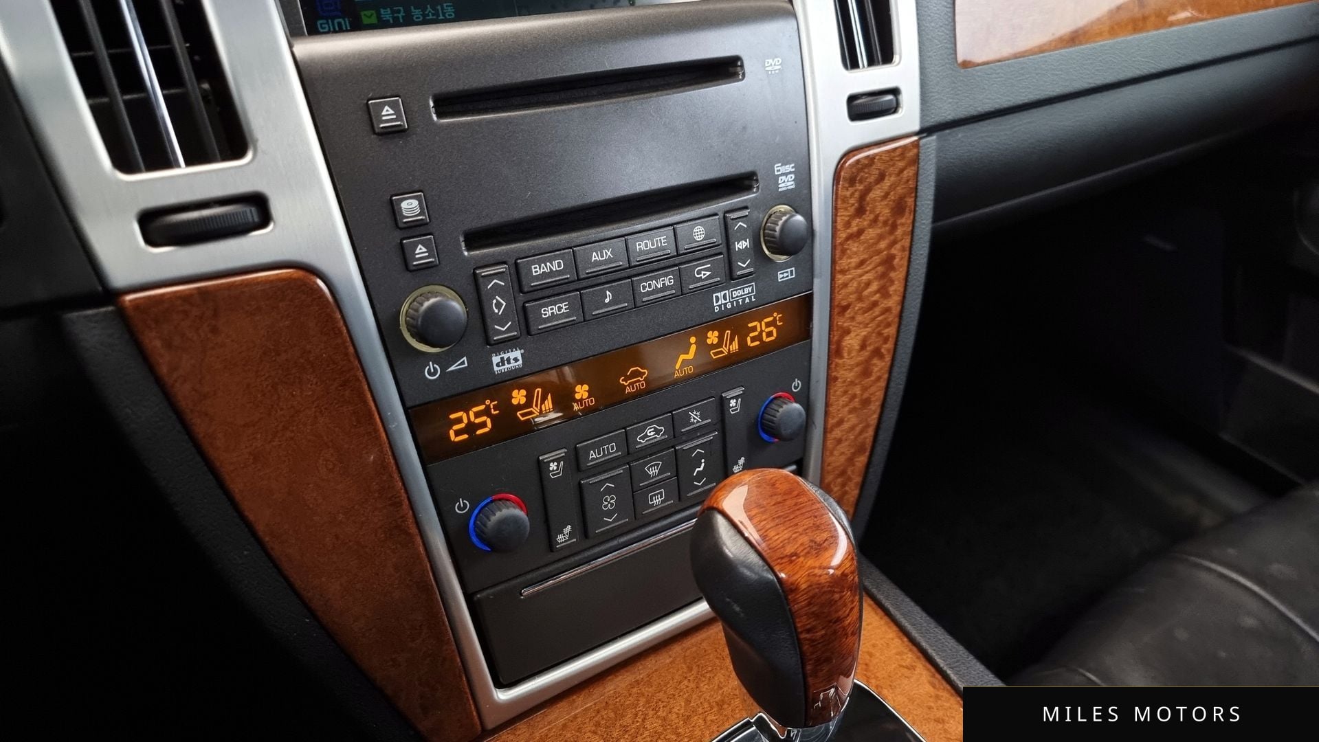 Cadillac STS 2011 — миниатюра 17