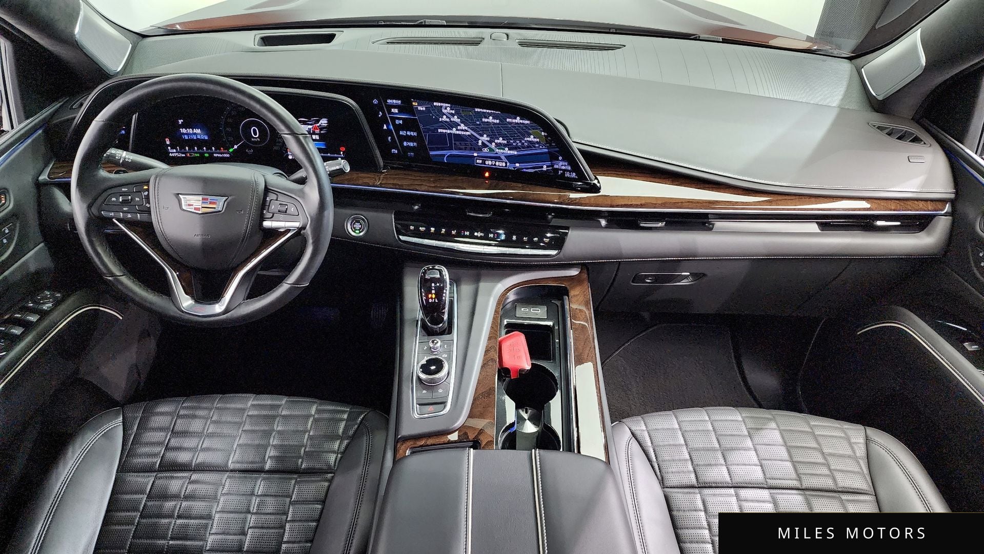 Cadillac Escalade 2022 — миниатюра 7