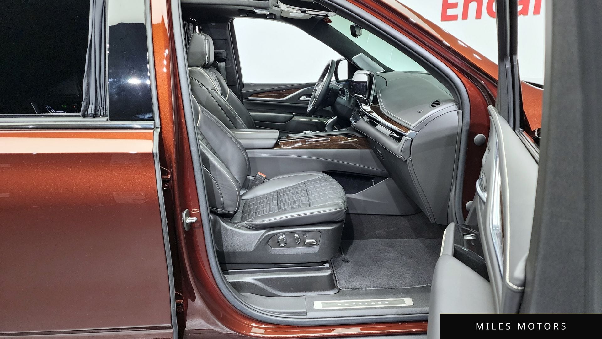 Cadillac Escalade 2022 — миниатюра 11