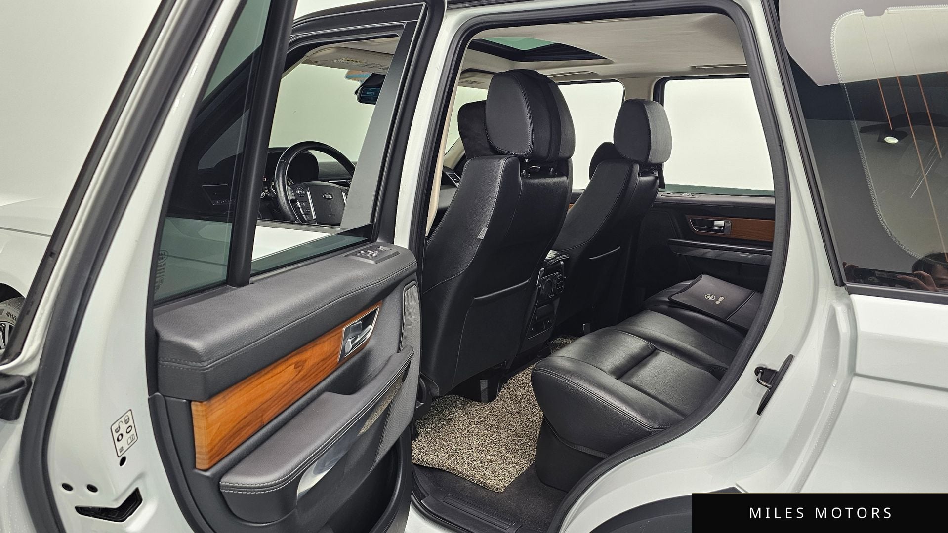 Land Rover Range Rover Sport 2011 — миниатюра 12