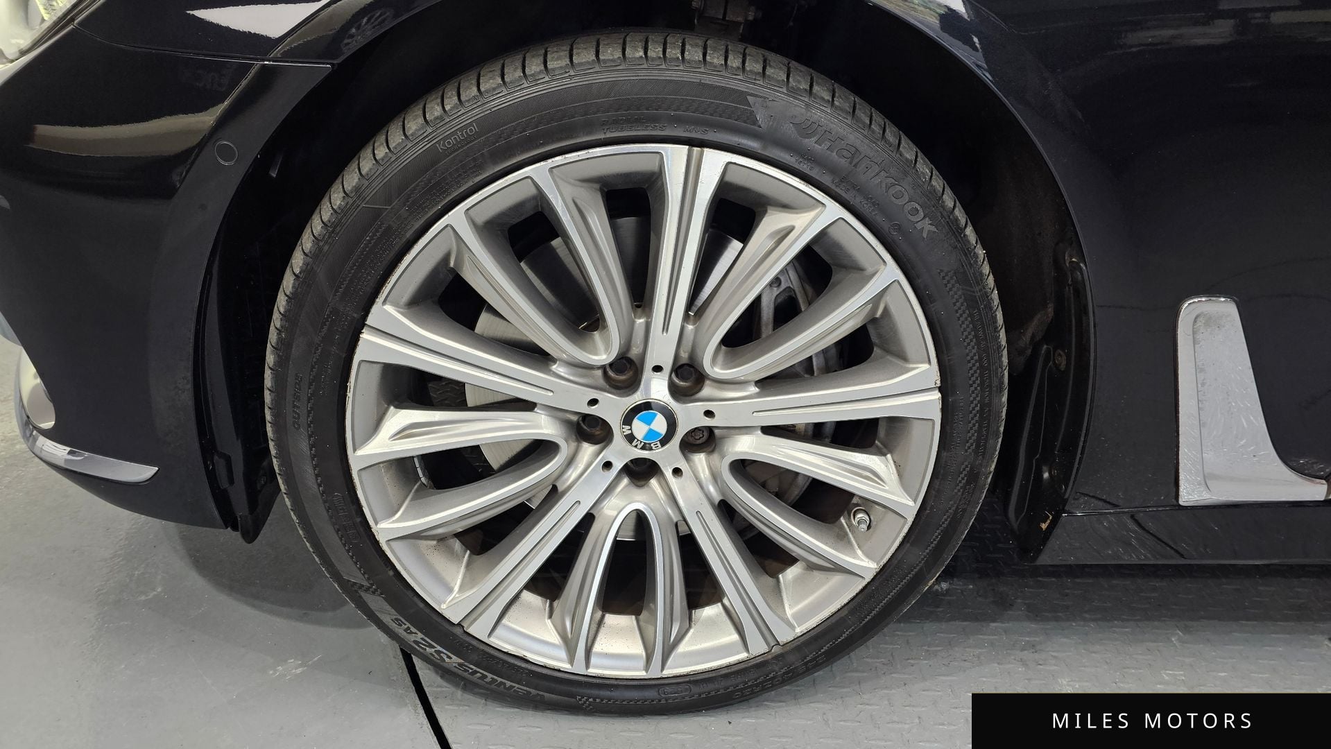 BMW 7 Series (G11) 2016 — миниатюра 5