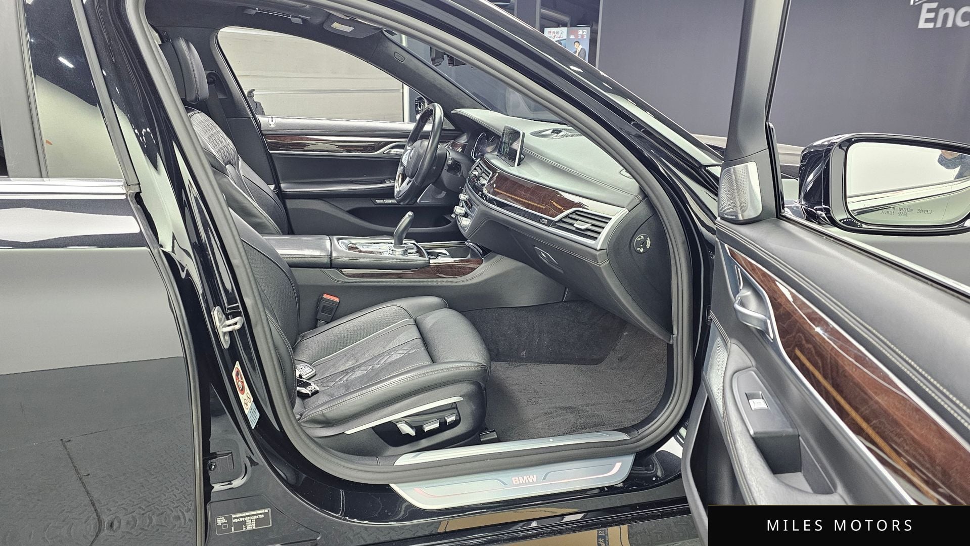 BMW 7 Series (G11) 2016 — миниатюра 11