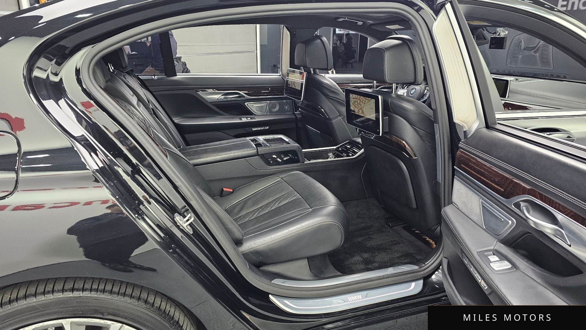 BMW 7 Series (G11) 2016 — миниатюра 12