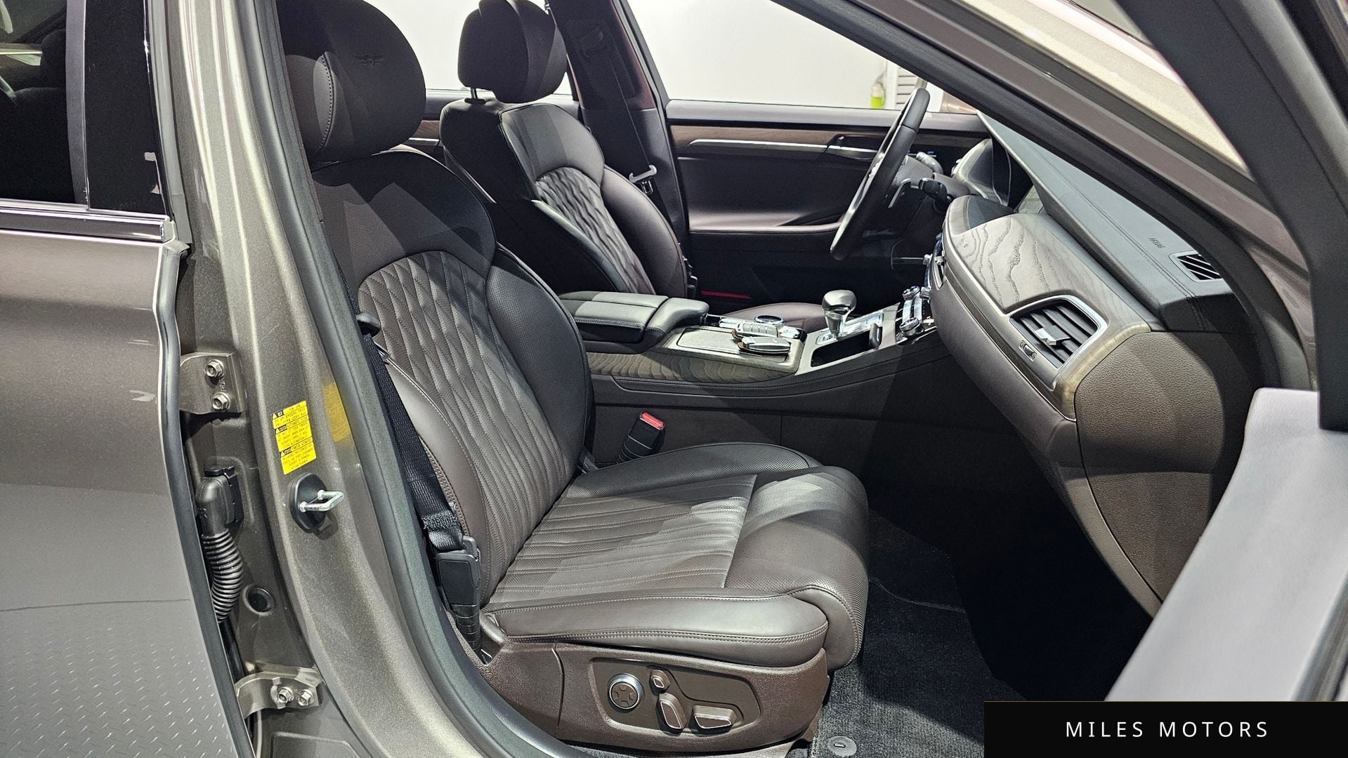 Genesis G90 2021 — миниатюра 10