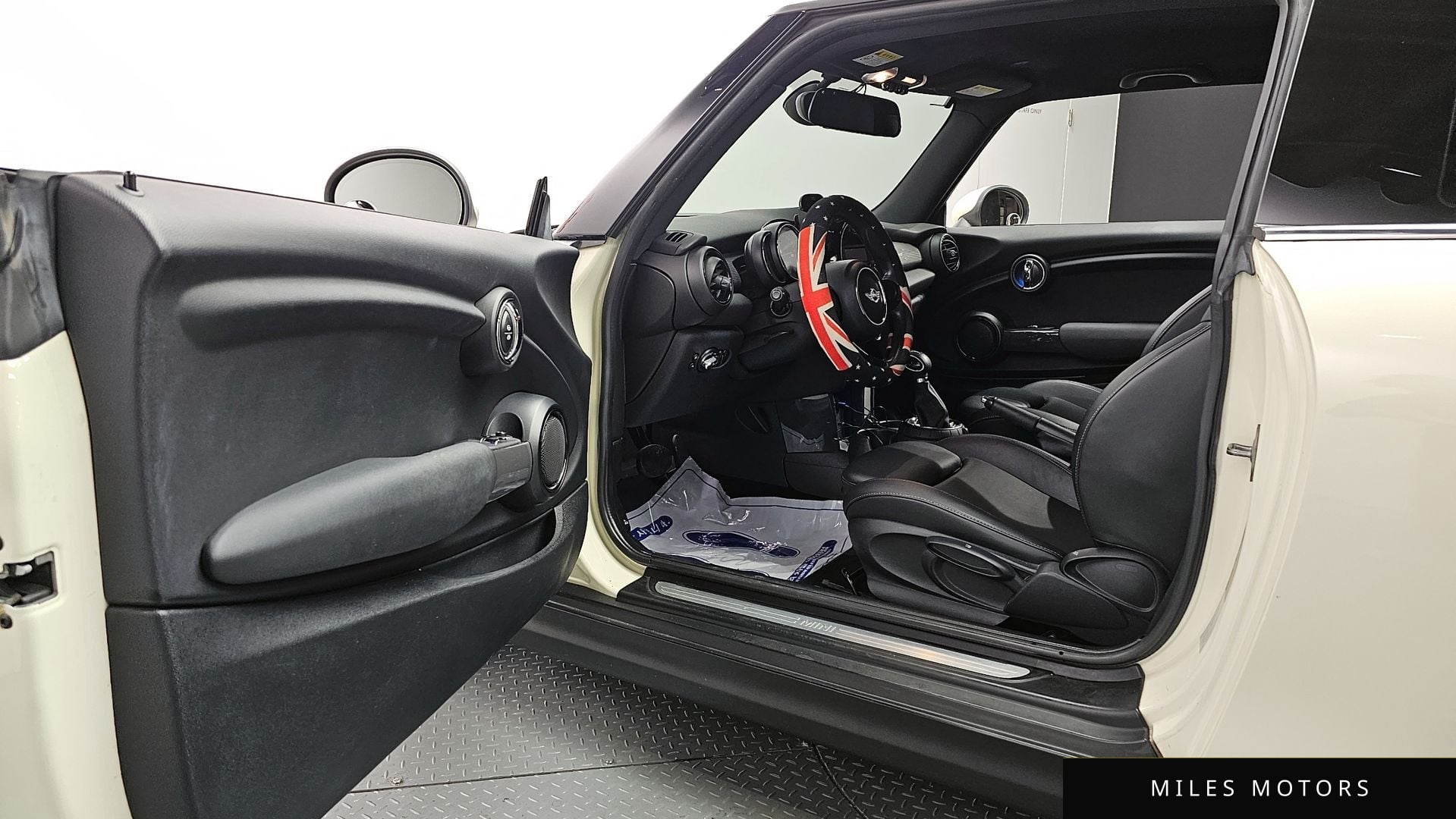 MINI Cooper 2014 — миниатюра 10