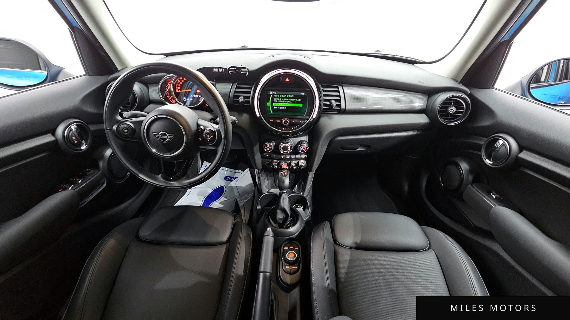 MINI Cooper 2019 — миниатюра 7