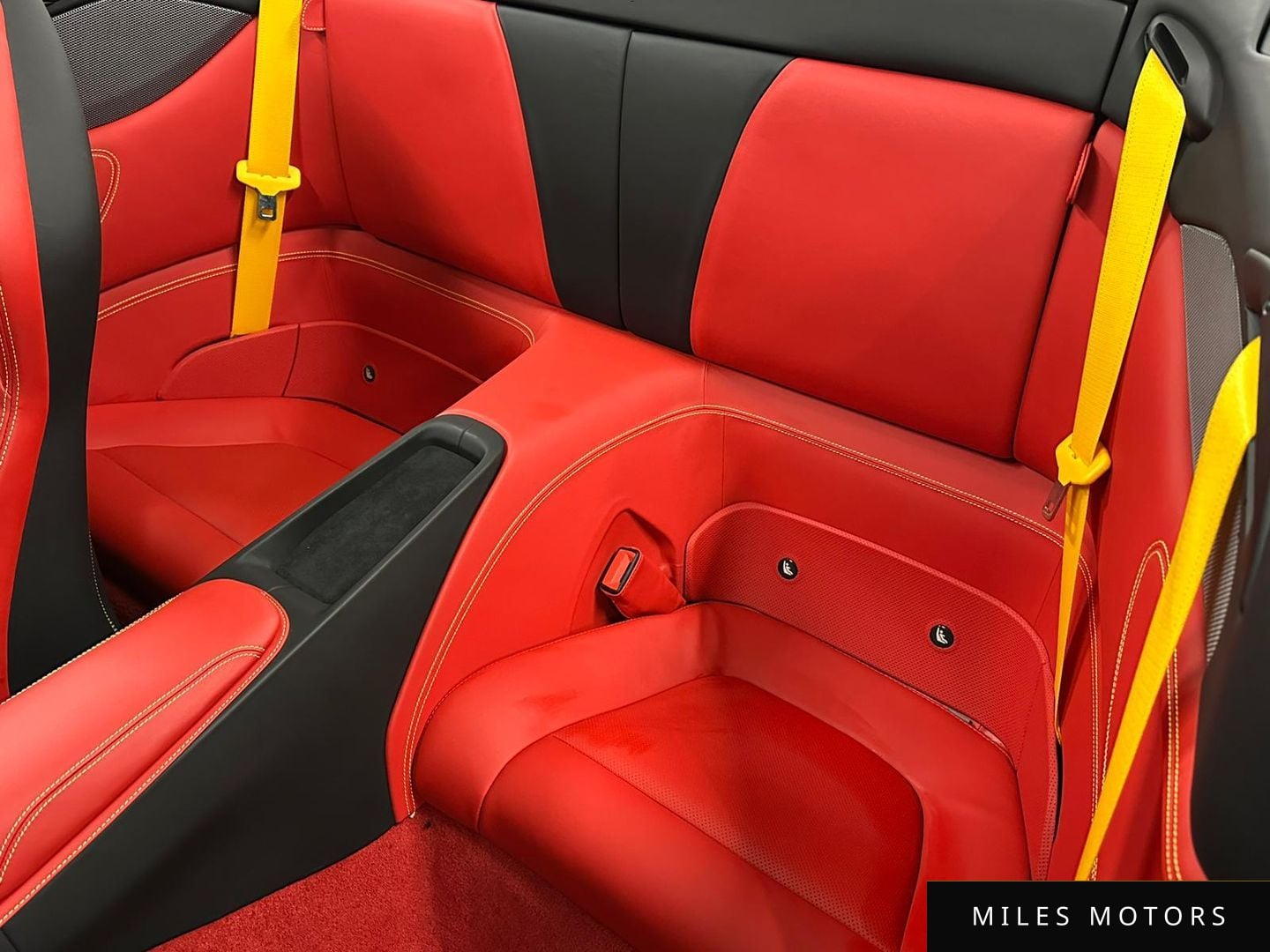Ferrari 포르토피노 2022 — миниатюра 11