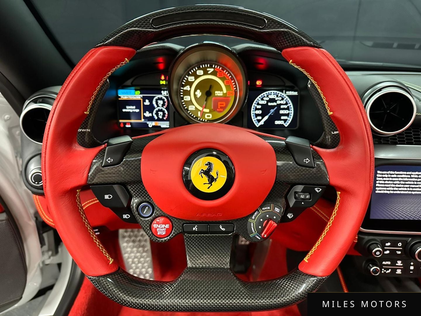 Ferrari 포르토피노 2022 — миниатюра 13