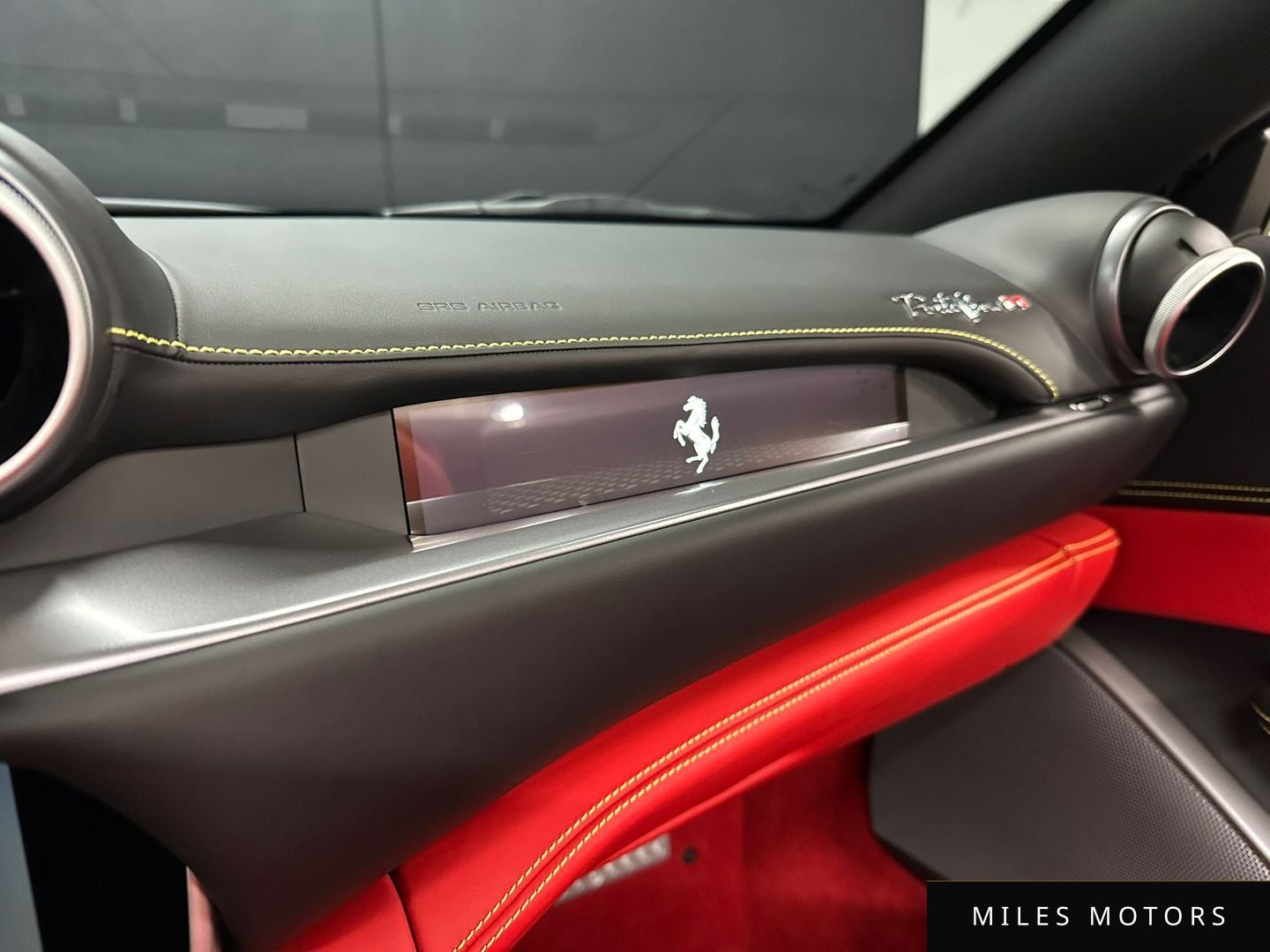 Ferrari 포르토피노 2022 — миниатюра 18