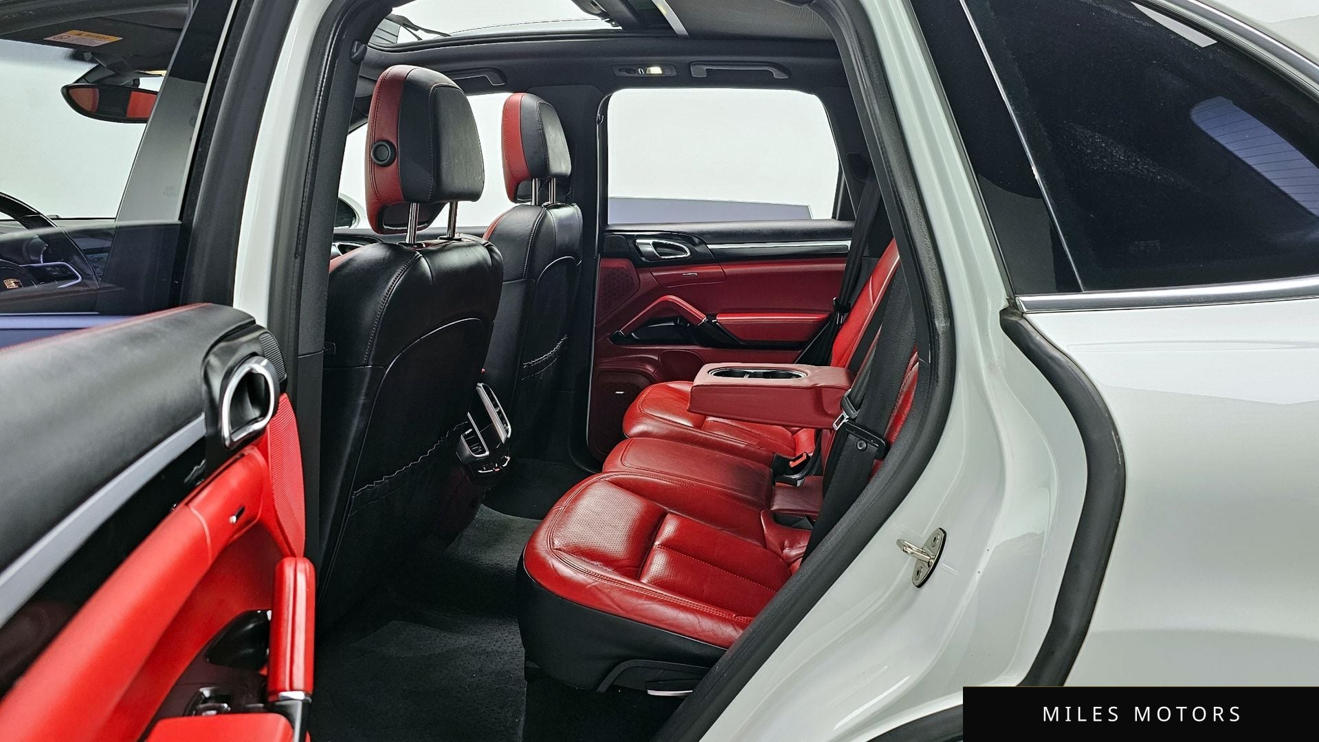 Porsche Cayenne 2016 — миниатюра 12