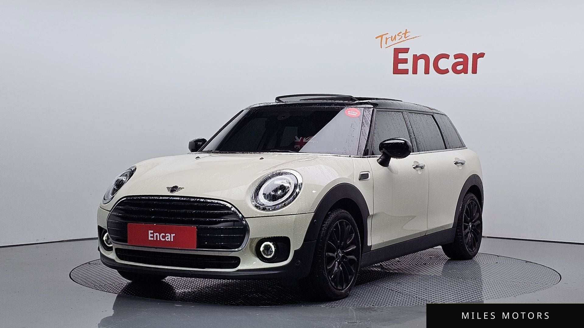 MINI Clubman 2021 — фото 1 из 12