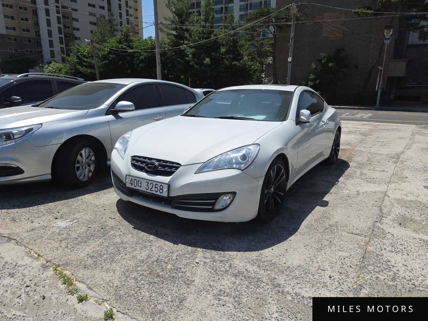 Hyundai Genesis 2011 — миниатюра 10