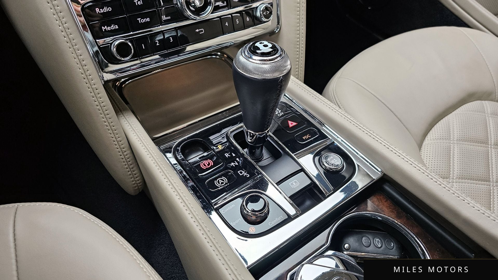 Bentley 뮬산 2013 — миниатюра 9