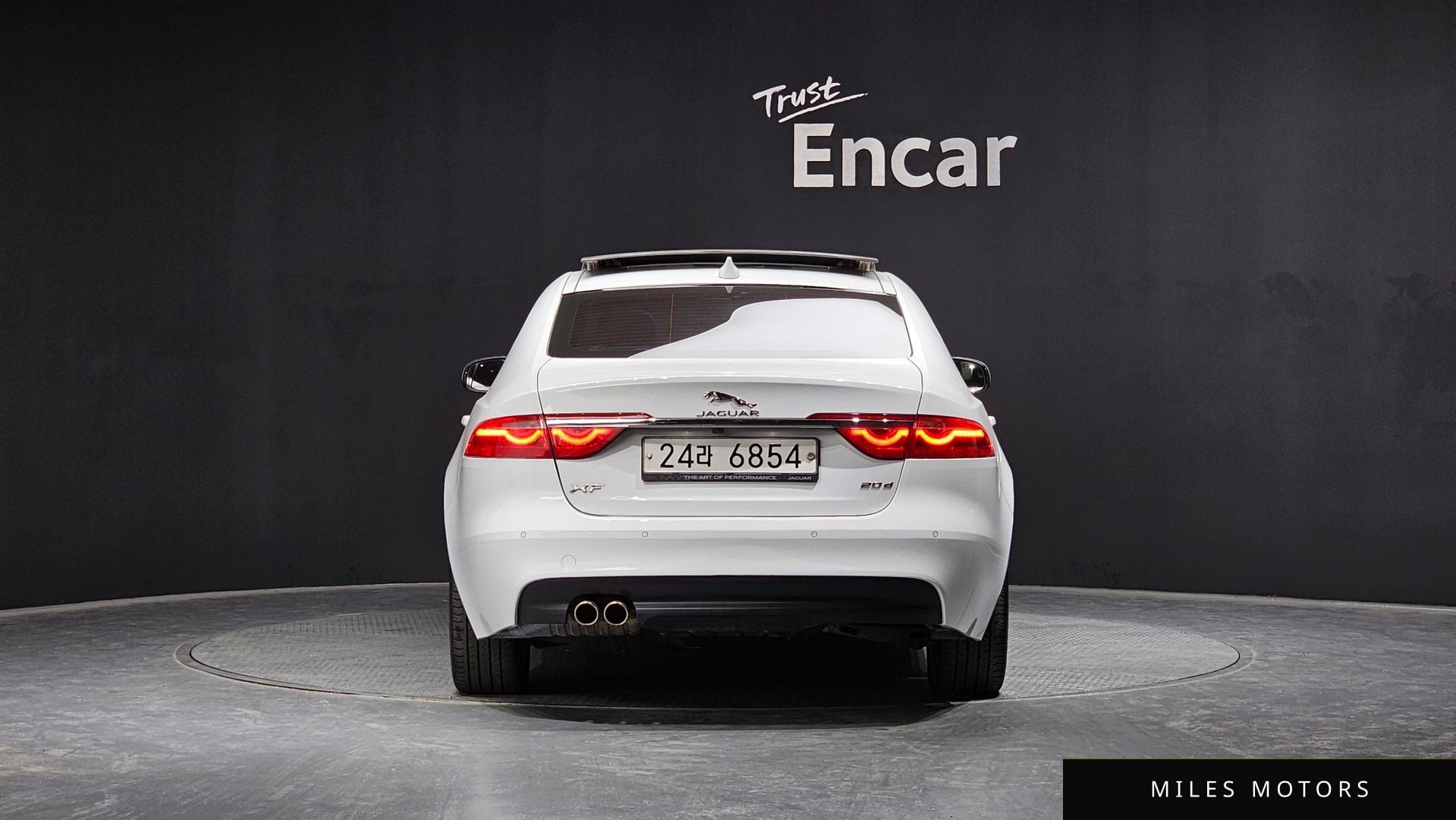 Jaguar XF (X260) 2017 — миниатюра 4