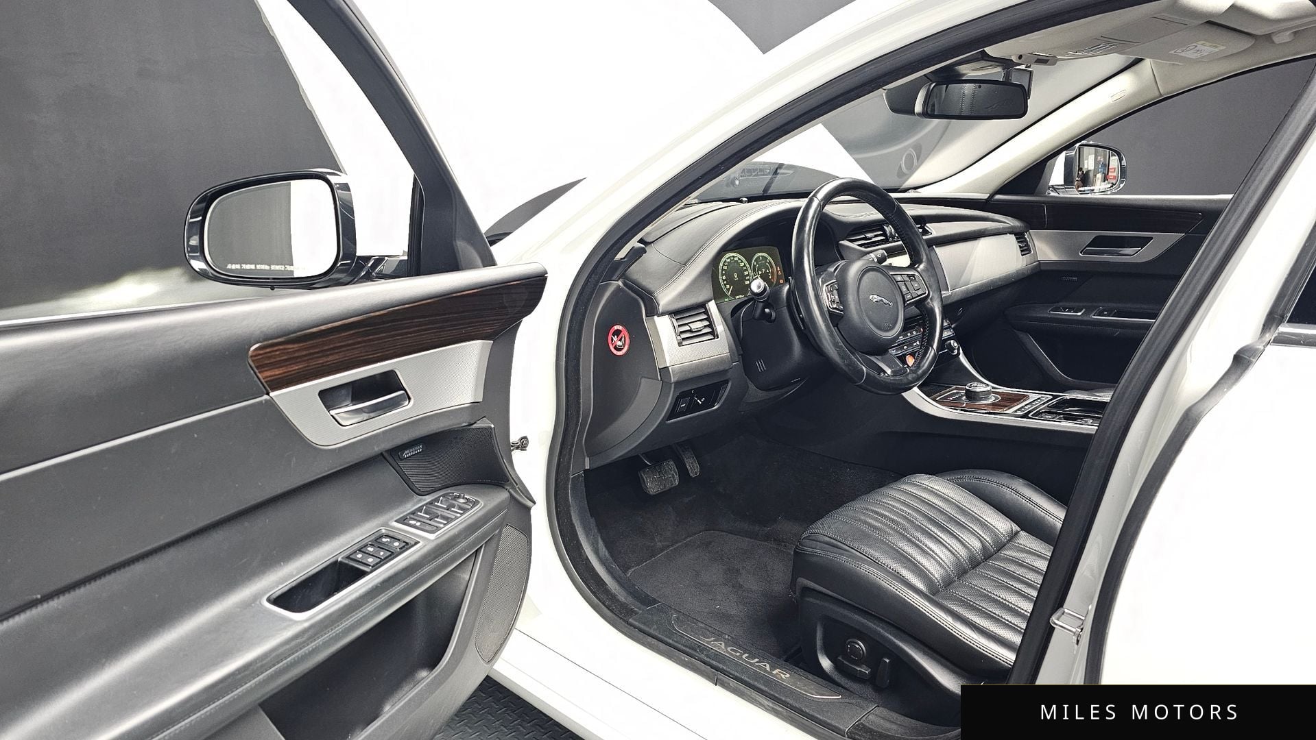 Jaguar XF (X260) 2017 — миниатюра 11