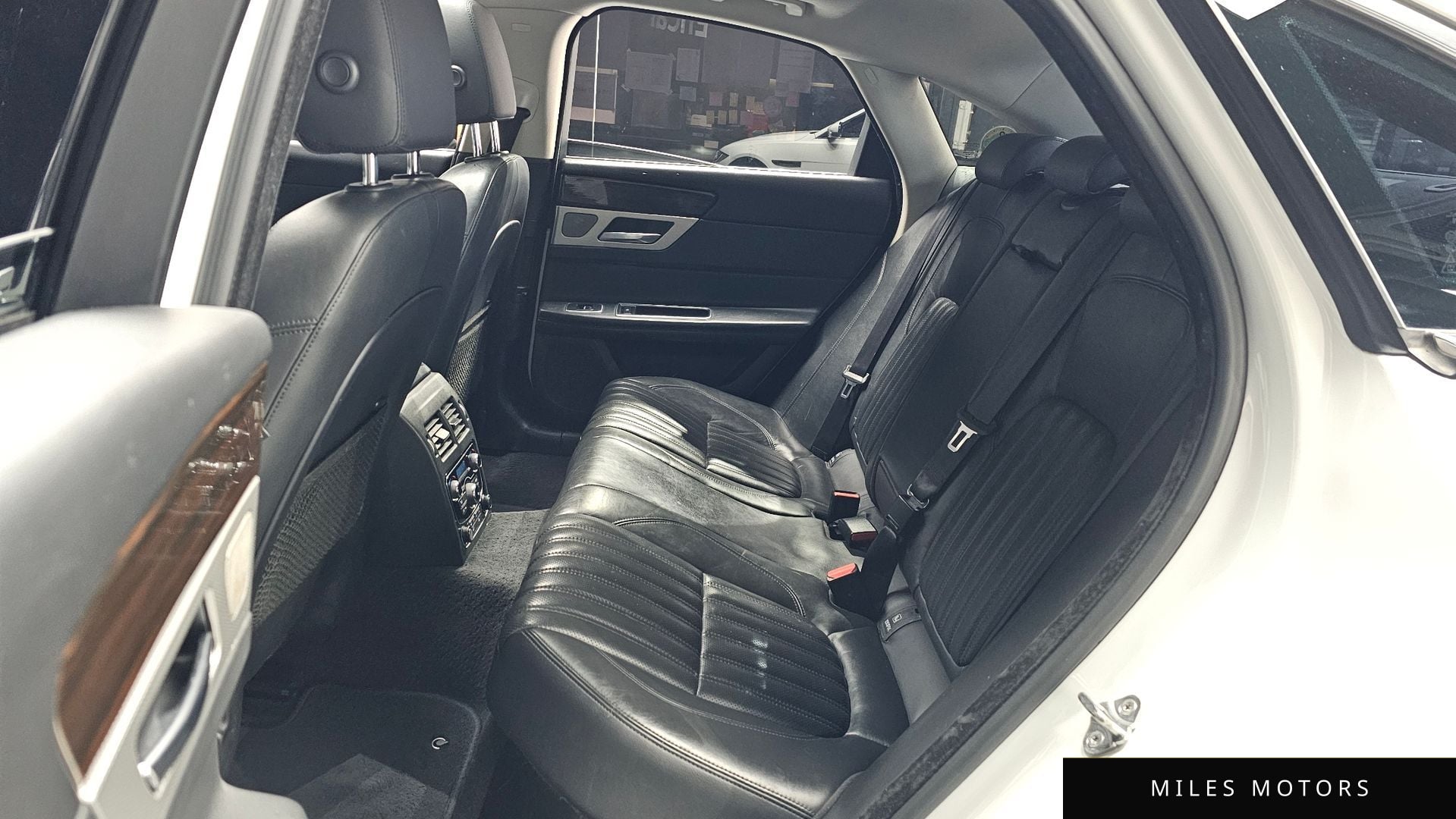 Jaguar XF (X260) 2017 — миниатюра 12