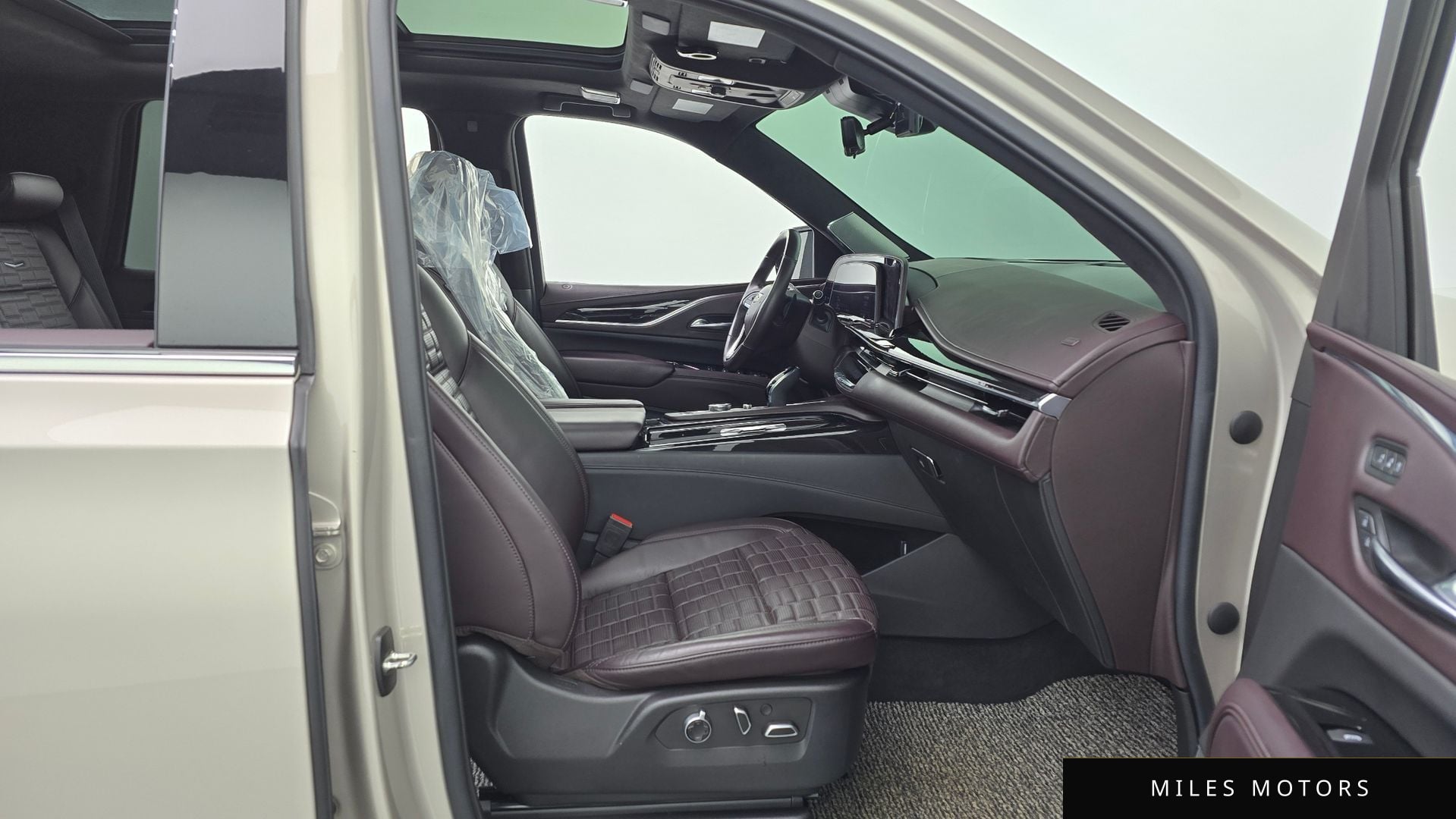Cadillac Escalade 2022 — миниатюра 11