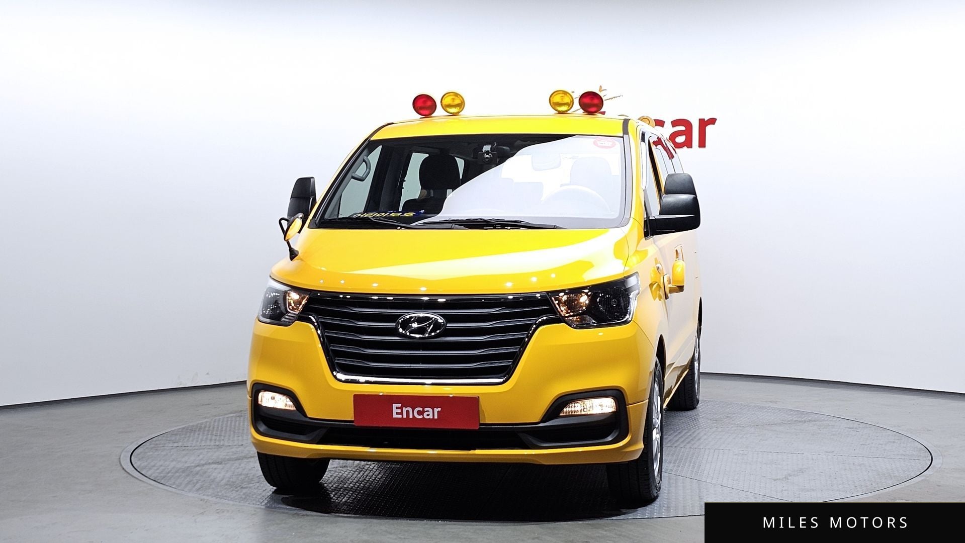 Hyundai Starex 2021 — миниатюра 3
