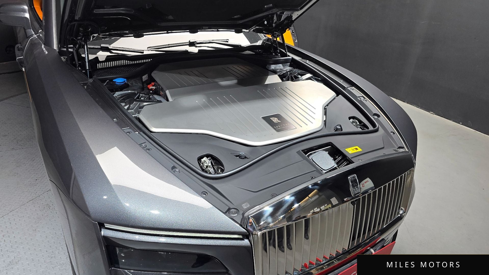 Rolls-Royce Spectre 2024 — миниатюра 6