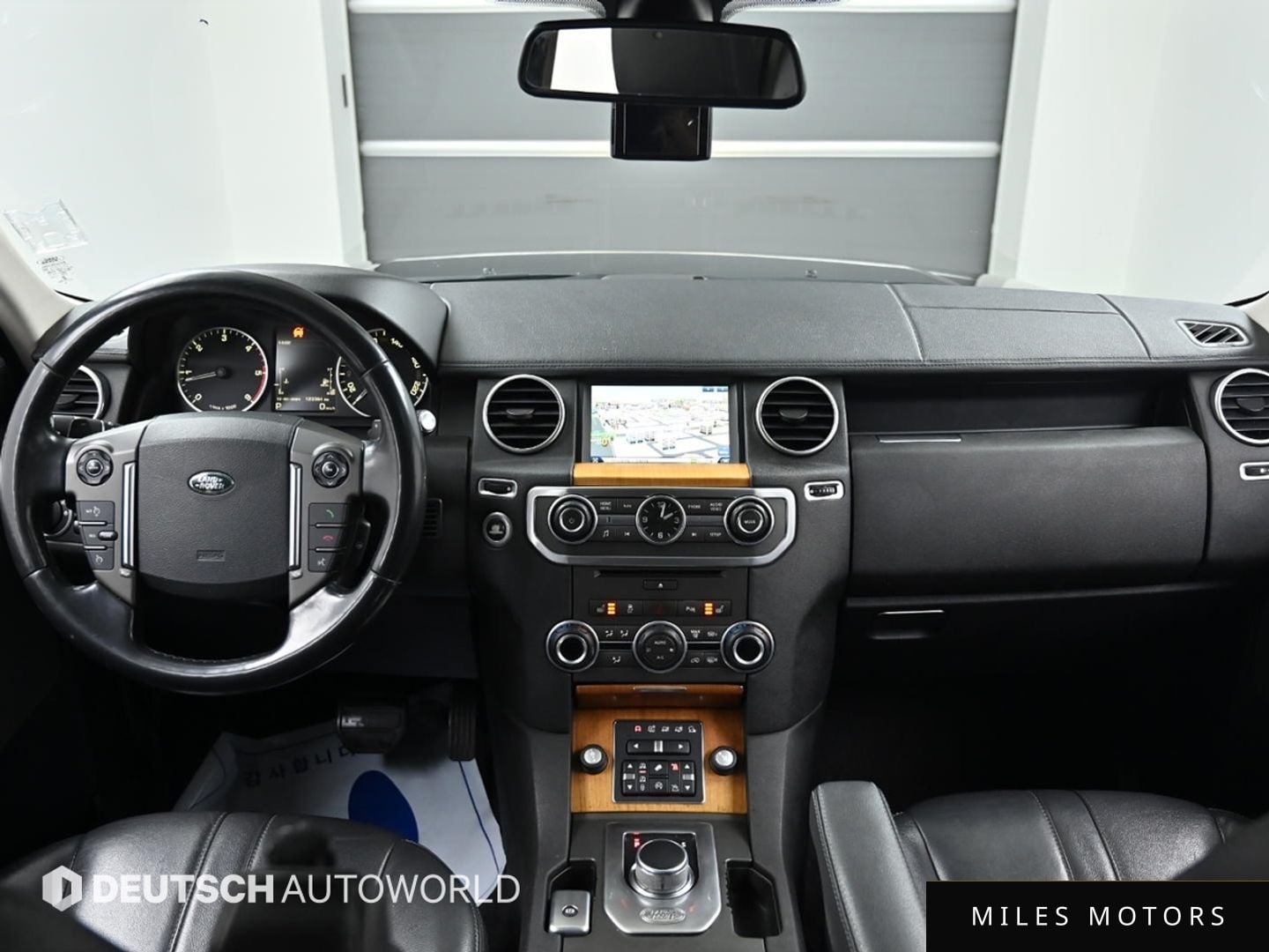 Land Rover Discovery 2015 — миниатюра 7