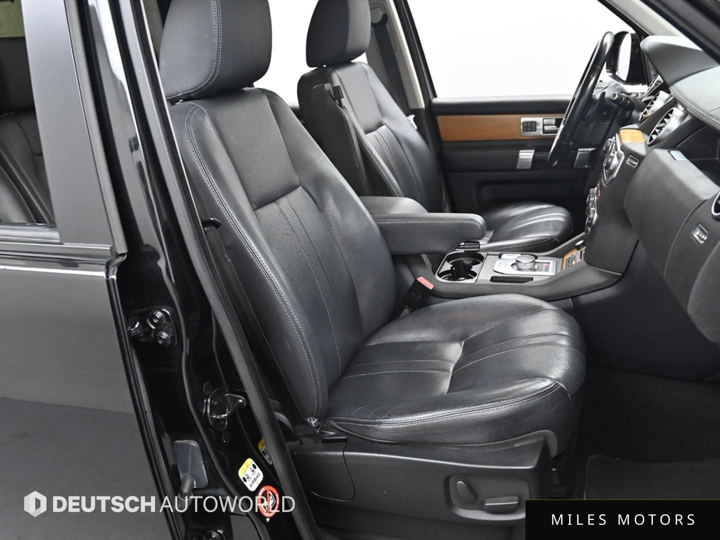 Land Rover Discovery 2015 — миниатюра 10