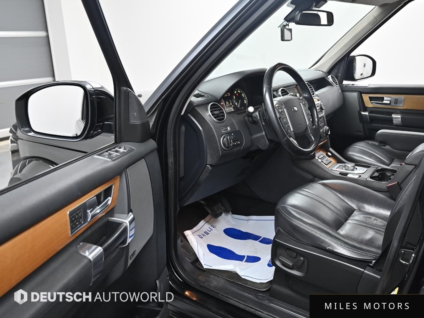 Land Rover Discovery 2015 — миниатюра 11