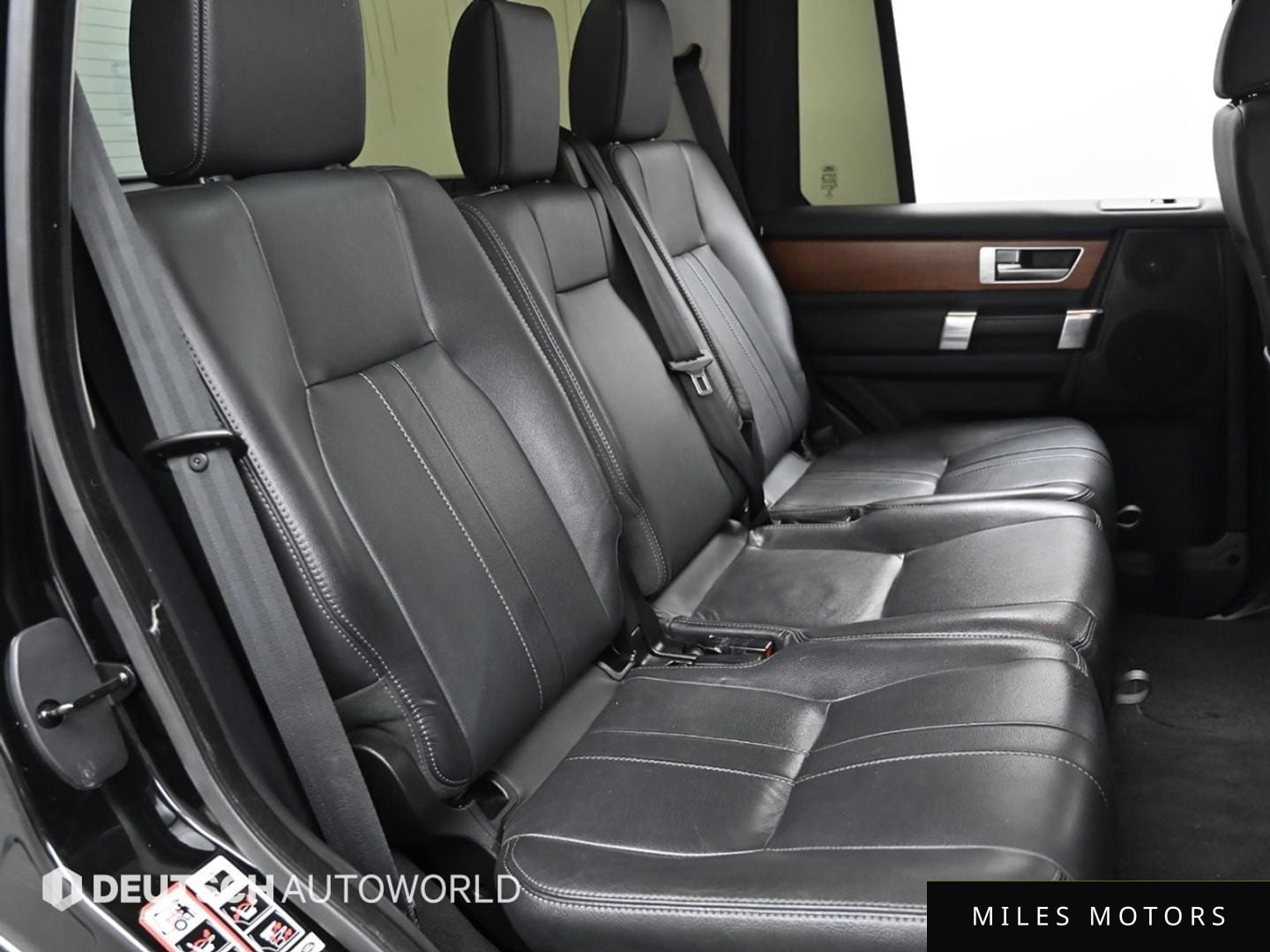 Land Rover Discovery 2015 — миниатюра 12