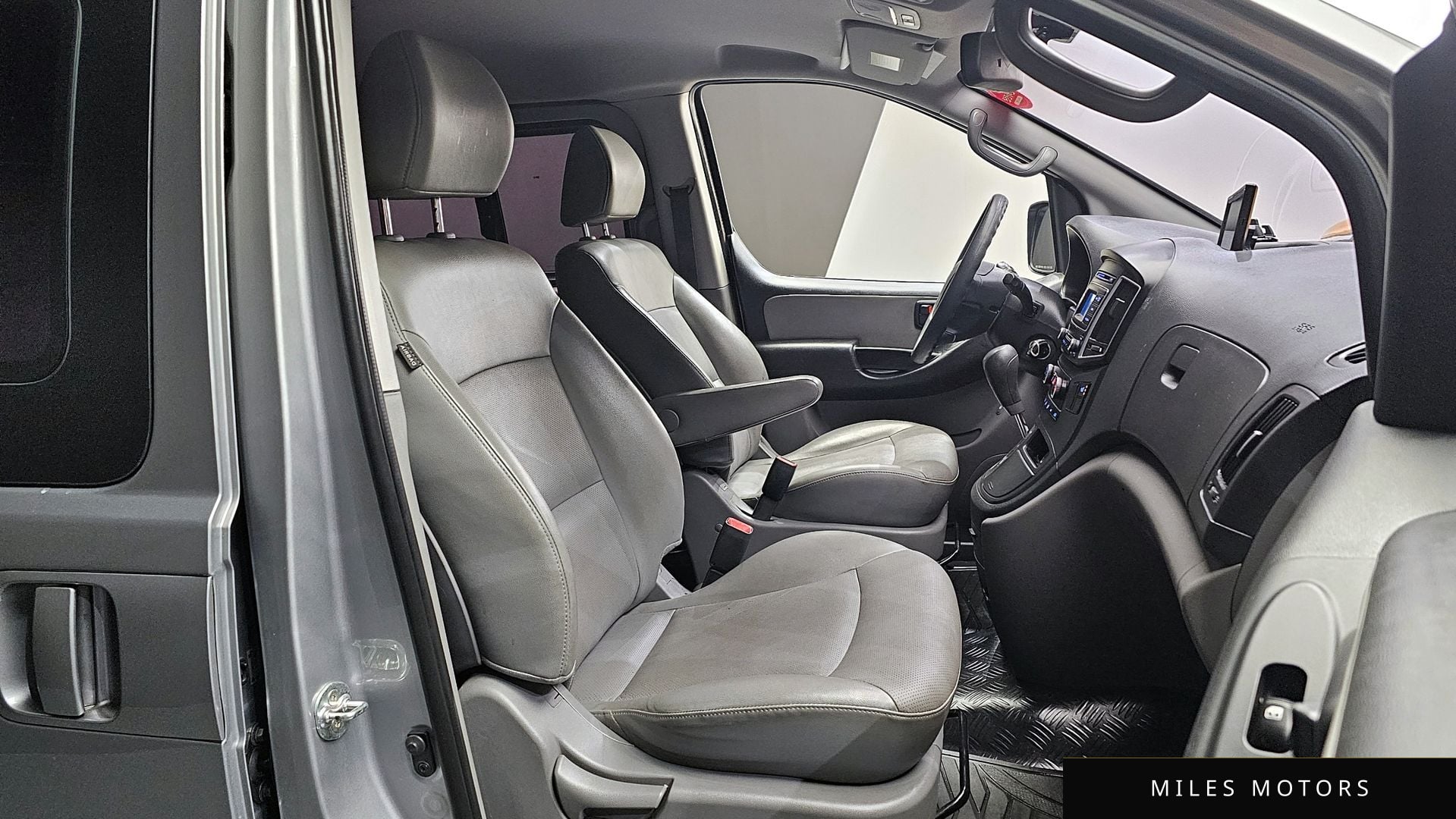 Hyundai Starex 2017 — миниатюра 10