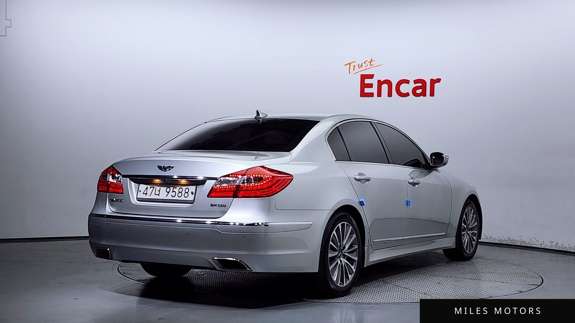 Hyundai Genesis 2013 — миниатюра 2
