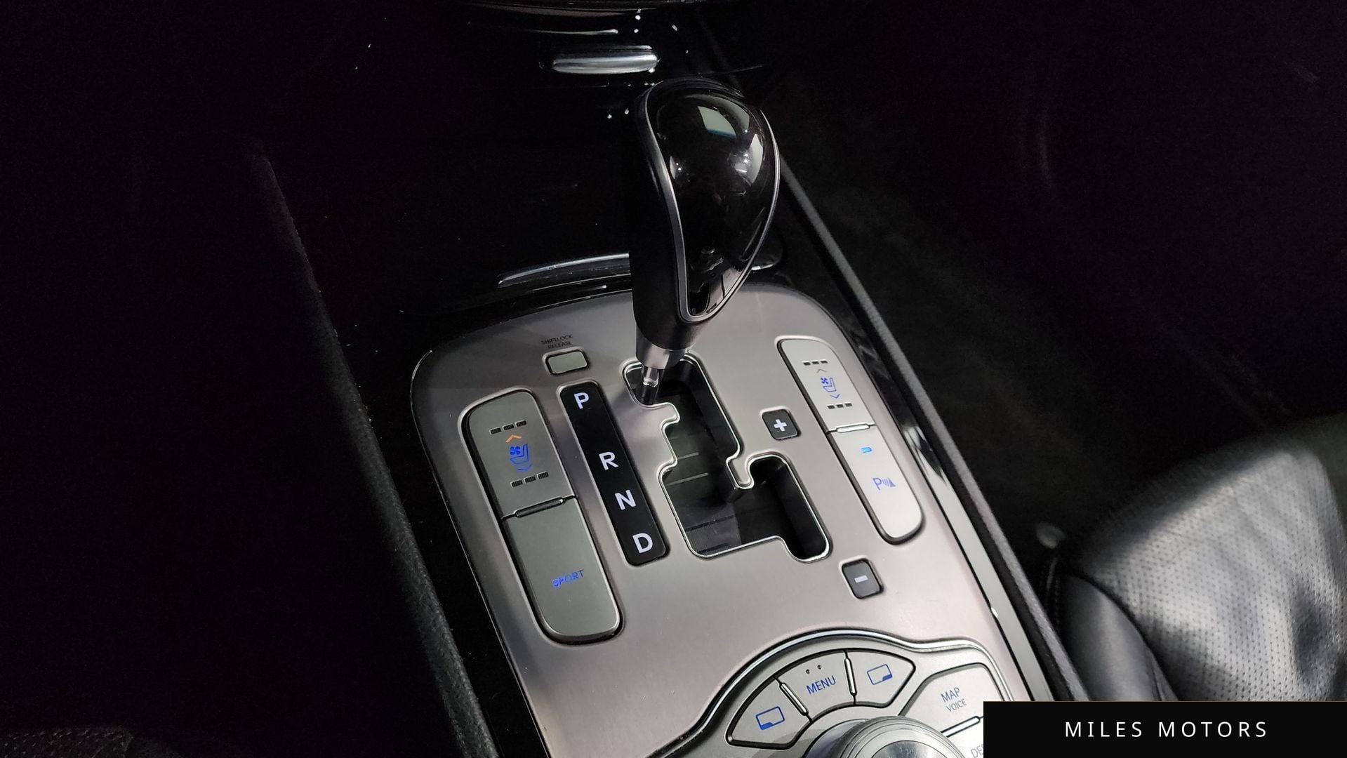 Hyundai Genesis 2013 — миниатюра 9