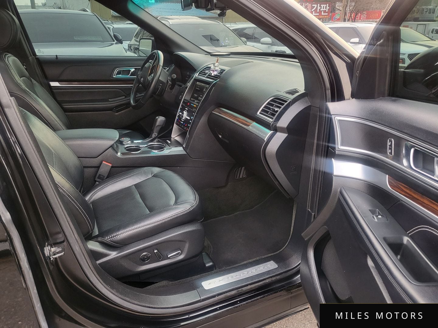 Ford Explorer 2016 — миниатюра 6