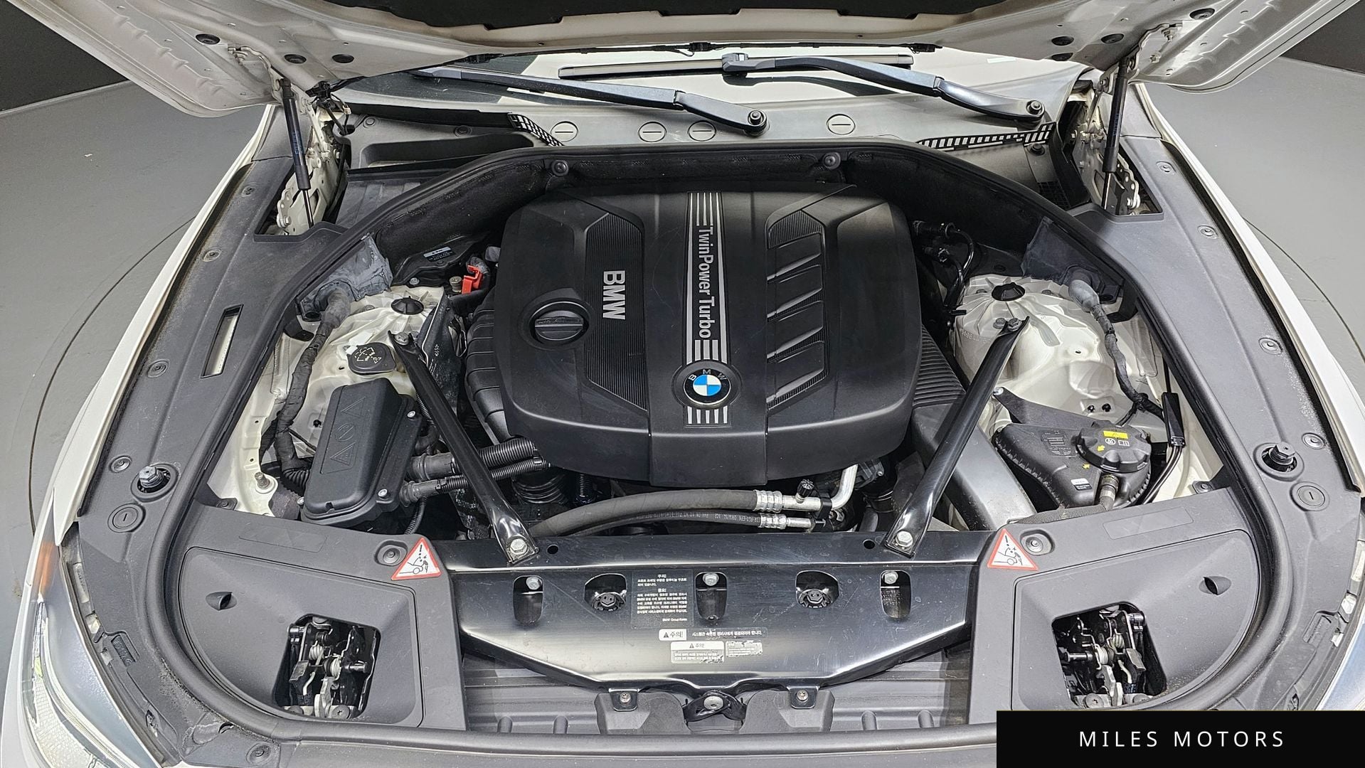 BMW 5 Series GT (F07) 2014 — миниатюра 6