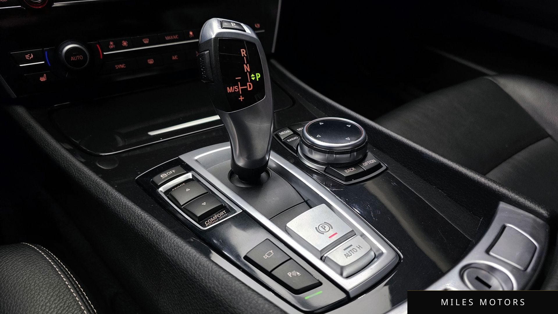 BMW 5 Series GT (F07) 2014 — миниатюра 9