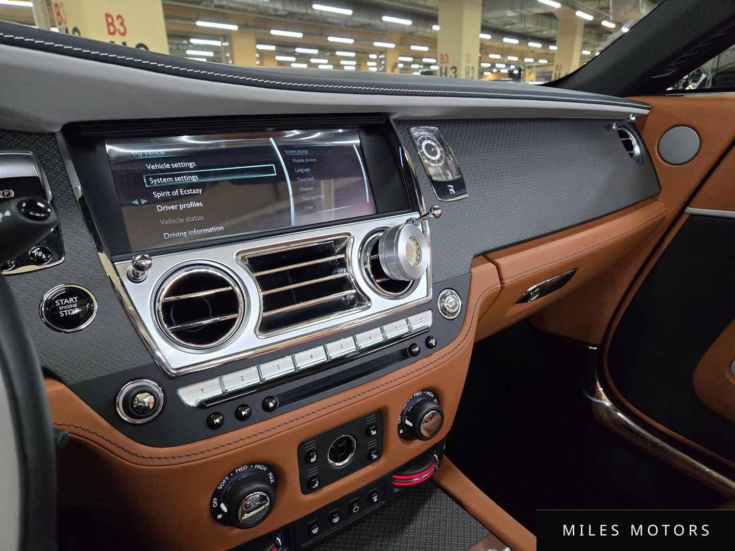 Rolls-Royce Dawn 2021 — миниатюра 8