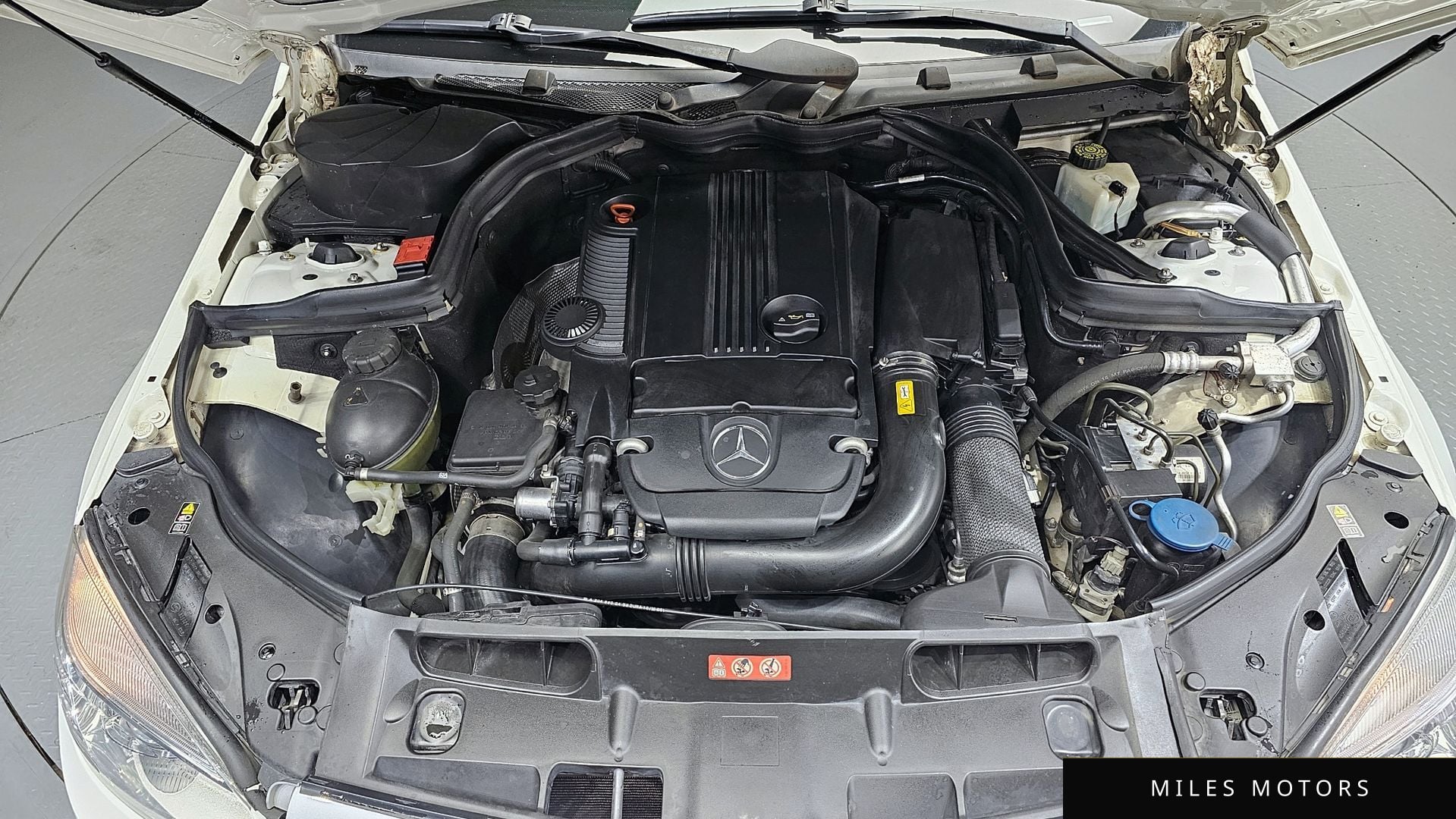 Mercedes-Benz C-Class W204 2010 — миниатюра 6