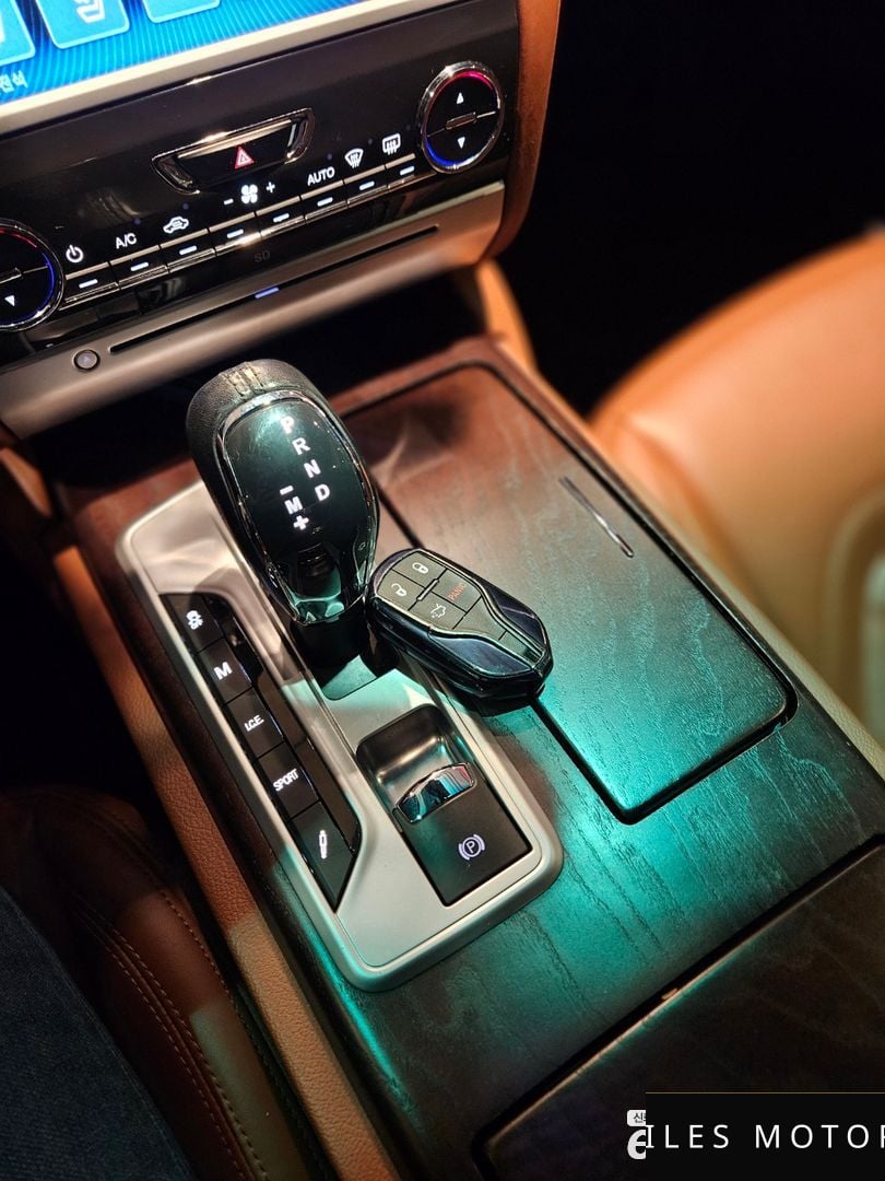 Maserati Quattroporte 2016 — миниатюра 11