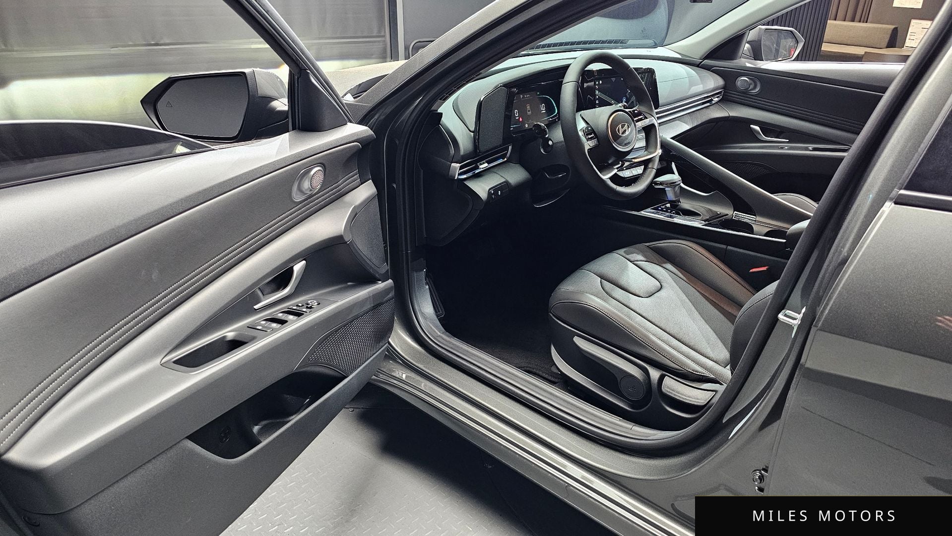 Hyundai AVANTE 2025 — миниатюра 11