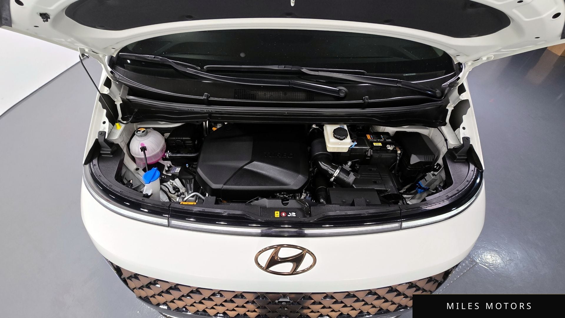 Hyundai 스타리아 2023 — миниатюра 6