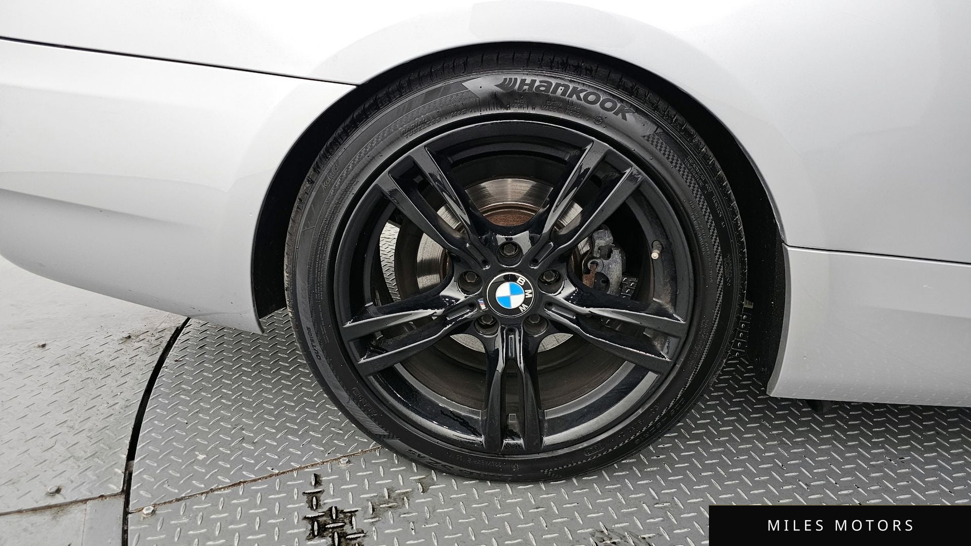 BMW 3 Series (E90) 2010 — миниатюра 5