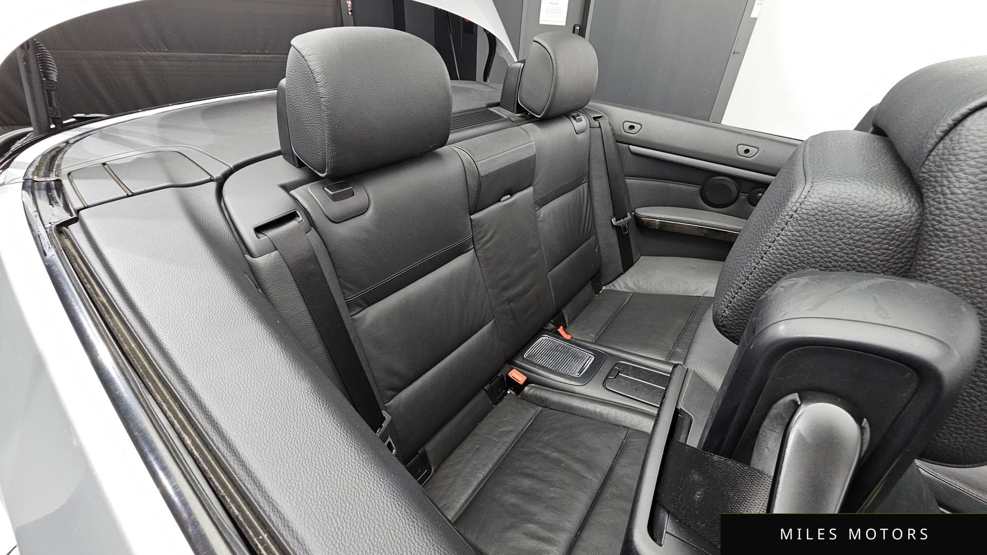 BMW 3 Series (E90) 2010 — миниатюра 12