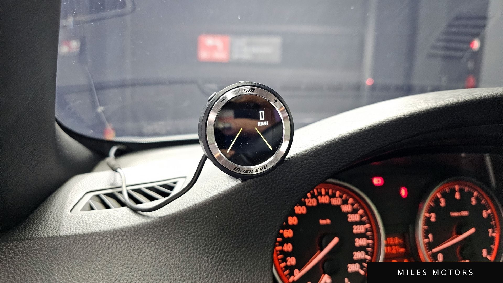 BMW 3 Series (E90) 2010 — миниатюра 16