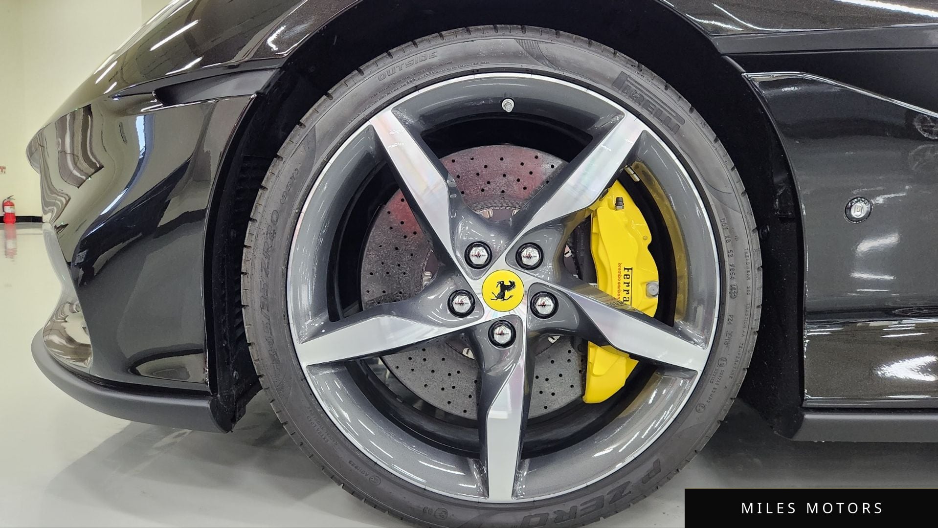 Ferrari 포르토피노 2023 — миниатюра 13