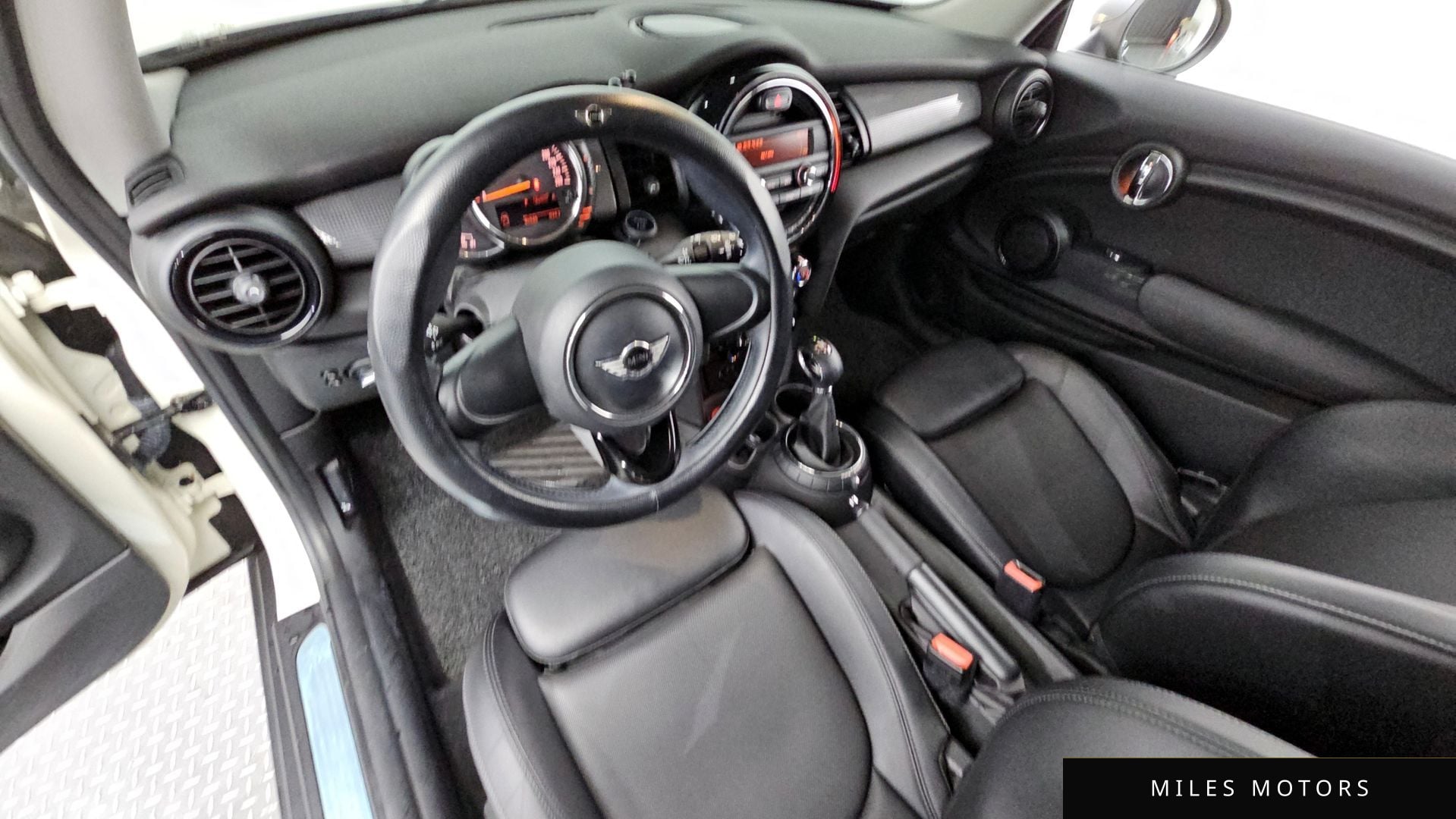 MINI Cooper D 2015 — миниатюра 7