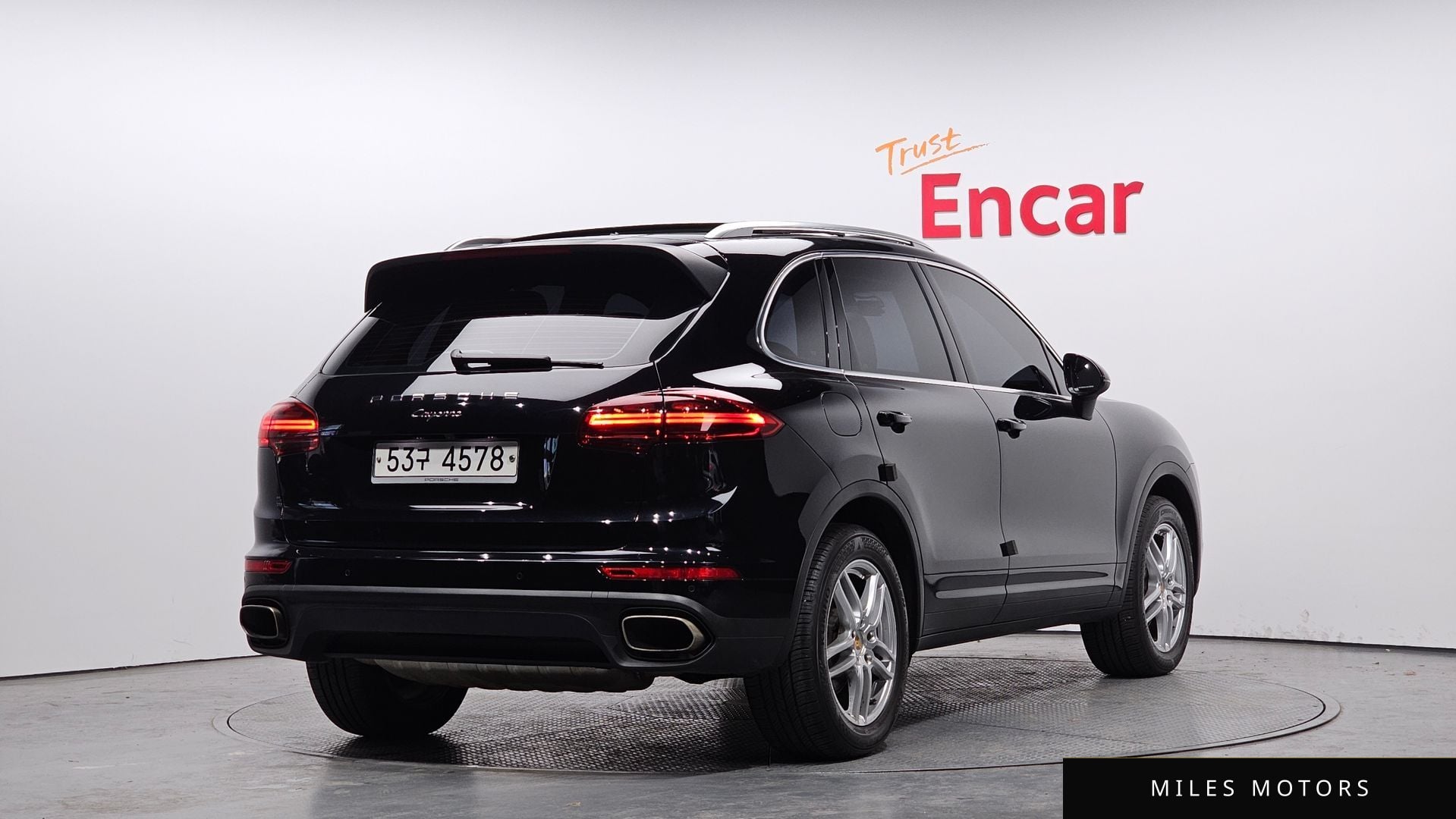 Porsche Cayenne 2016 — миниатюра 2