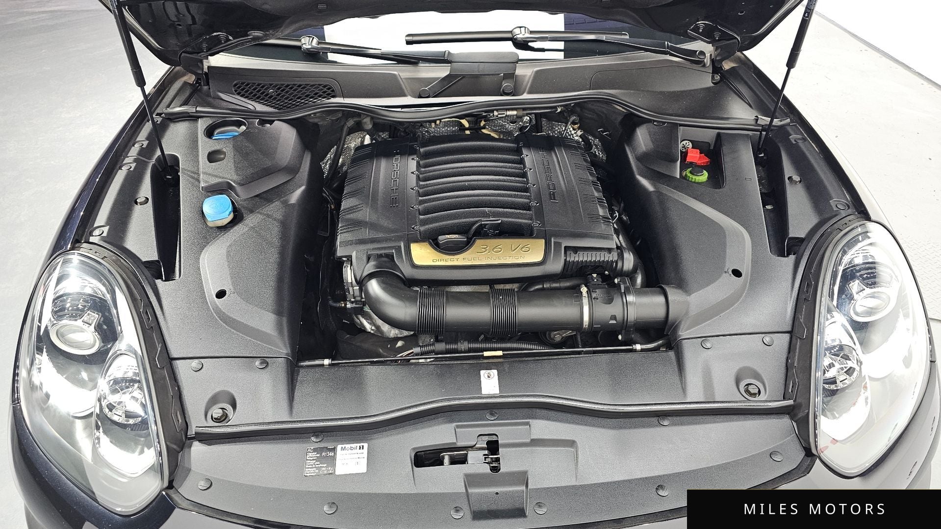 Porsche Cayenne 2016 — миниатюра 6